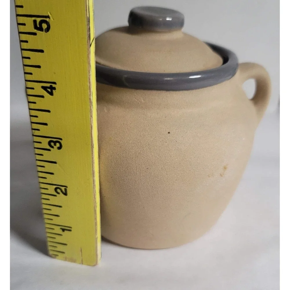 American Stoneware Factory‎ USA Small Crock Jar Gray Rim Lidded Pot Rustic Decor